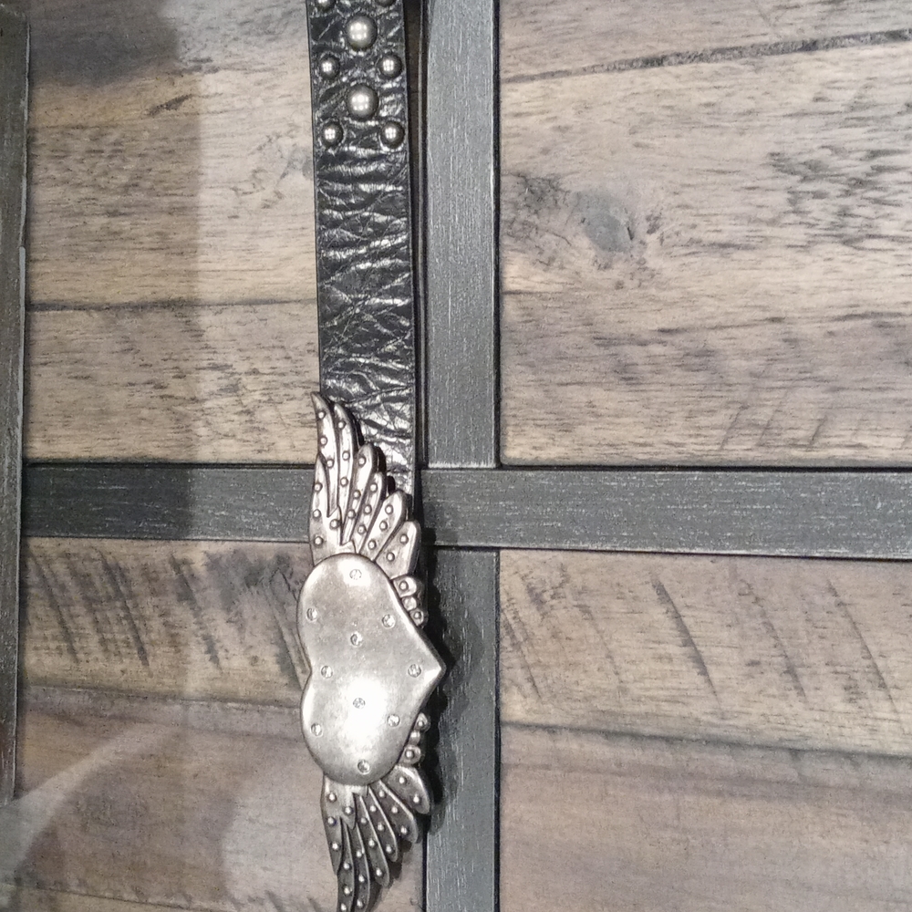 Belt With Heart and wings rhinestone and metal studed. - Picture 3 of 10